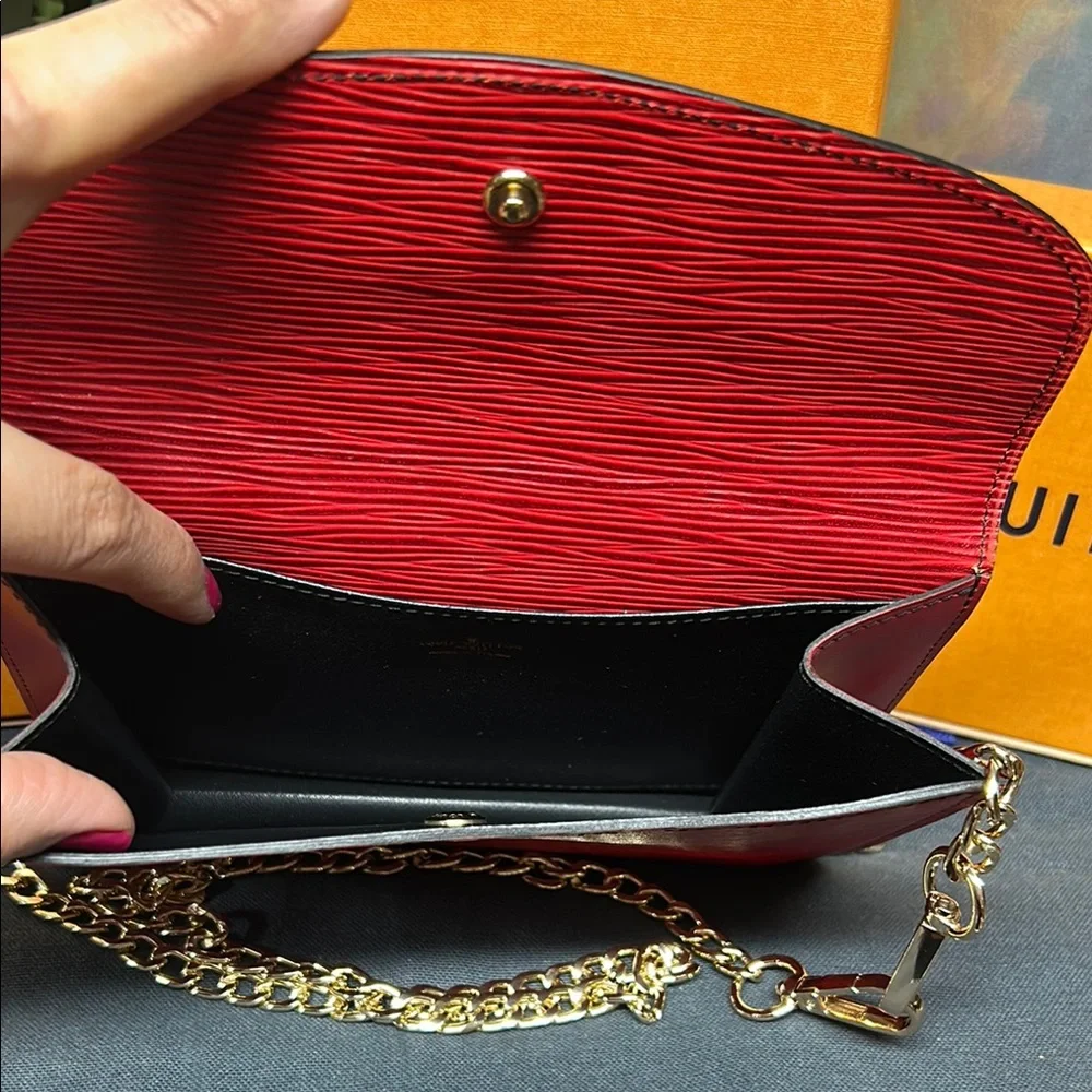 Louis Vuitton Epi Leather Clutch mini bag - Picture 12 of 13
